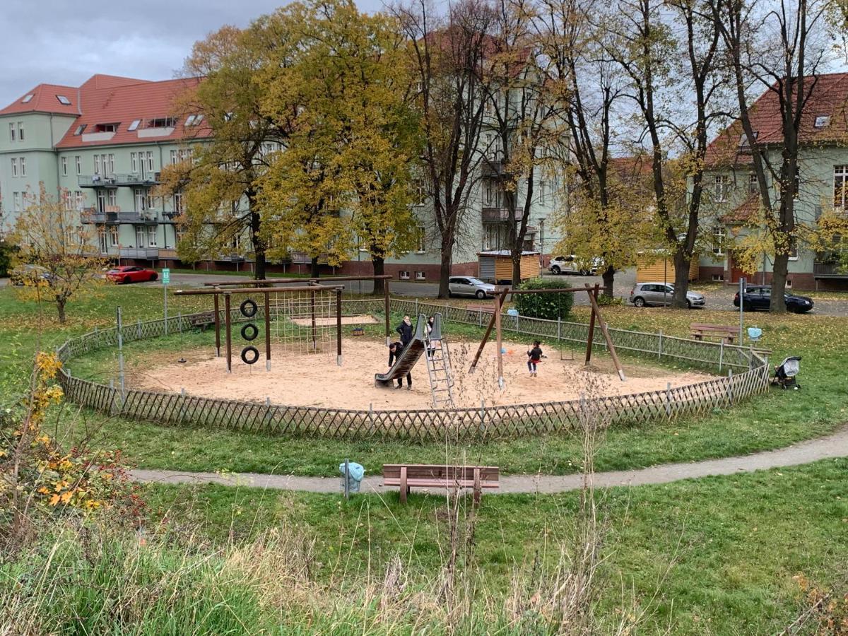 Ruhig - Privatparkplatz - Barrierearm Quiet - Private Car Park - Low Barrier Magdeburg Luaran gambar